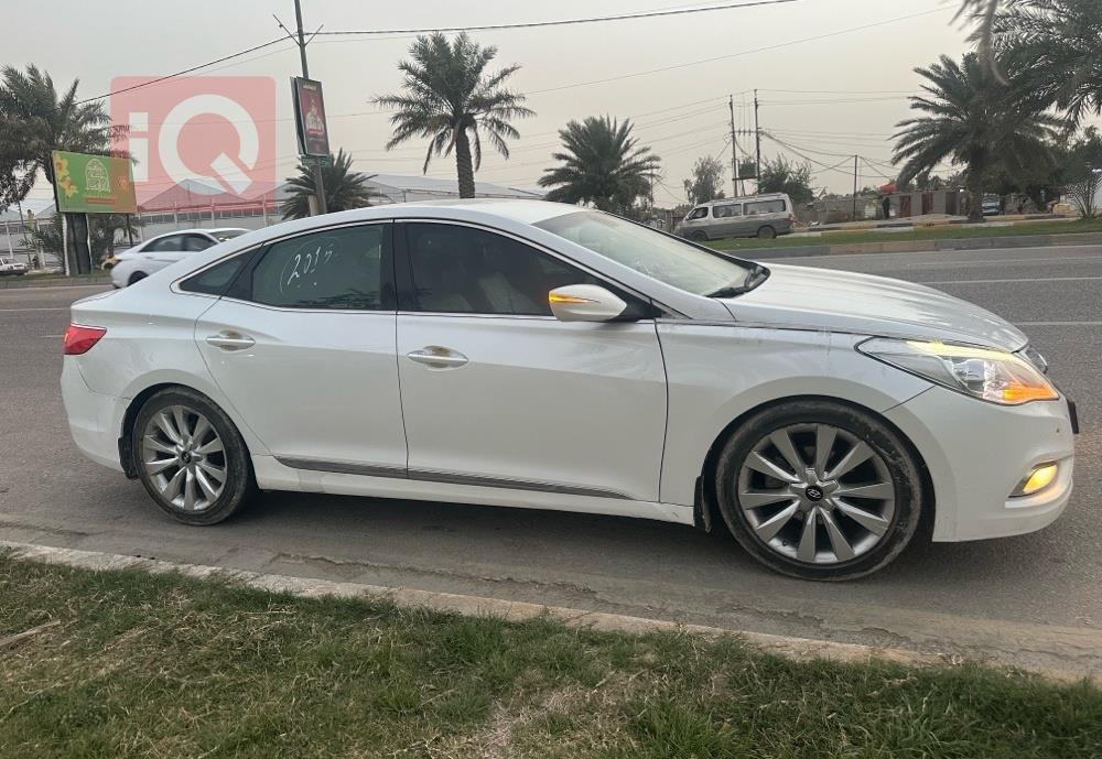 هيونداي أزيرا